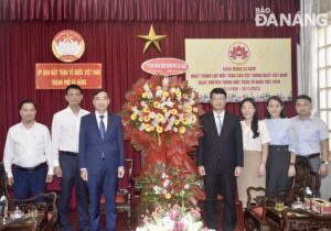 tham-uy-ban-mttqvn-nhan-93-nam-ngay-thanh-lap-1-1