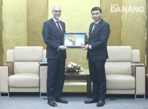 tieng-anh2-1811-1