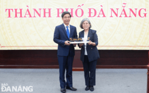 tiep-bo-thuong-mai-2c-cong-nghiep-nang-luong-han-quoc-1