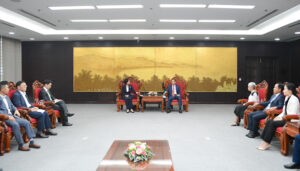 tiep-dai-su-dac-menh-toan-quyen-han-quoc-1