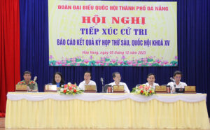 tiep-xuc-cu-tri-ngay-0512-1