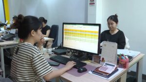 tin-1-t05-13-e2-80-93-khach-dat-phong-dip-phao-hoa-mp4-snapshot-00-05-240-1