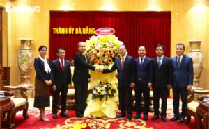 tong-lanh-su-lao-tham-da-nang-1