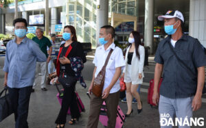 tourists-arriving-in-da-nang