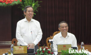 tr-c6-b0-e1-bb-9fng-ban-kinh-t-e1-ba-bf-trung-c6-b0-c6-a1ng-nguy-e1-bb-85n-v-c4-83n-b-c3-acnh-28b-c3-aca-tr-c3-a1i-29-ph-c3-a1t-bi-e1-bb-83u-1