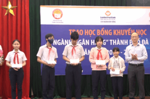 trao-50-h-e1-bb-8dc-b-e1-bb-95ng-khuy-e1-ba-bfn-h-e1-bb-8dc-c4-91-e1-bb-99ng-vi-c3-aan-c-c3-a1c-h-e1-bb-8dc-sinh-ngh-c3-a8o-v-c6-b0-e1-bb-a3t-kh-c3-b3-h-e1-bb-8dc-gi-e1-bb-8fi-1
