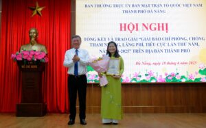 trao-giai-bao-chi-2024-2025-1