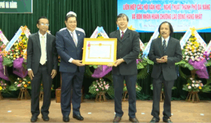 trao-hu-c3-a2n-ch-c6-b0-c6-a1ng-lao-c4-91-e1-bb-99ng-h-e1-ba-a1ng-nh-e1-ba-a5t-1
