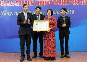trao-huan-chuong-1