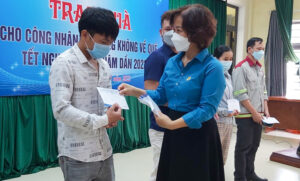 trao-qu-c3-a0-t-e1-ba-b7ng-lao-c4-91-e1-bb-99ng-ho-c3-a0n-c-e1-ba-a3nh-kh-c3-b3-kh-c4-83n-1