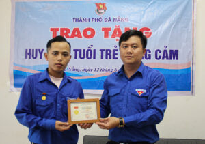 trao-t-e1-ba-b7ng-huy-hi-e1-bb-87u-tu-e1-bb-95i-tr-e1-ba-bb-d-c5-a9ng-c-e1-ba-a3m-1
