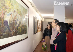 trien-lam-tranh-2-1