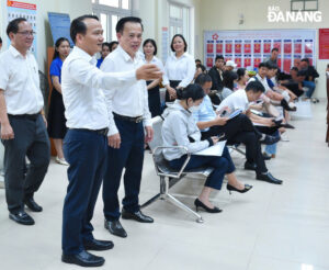 trung-tam-phuc-vu-hanh-chinh-cong-cam-le-1