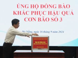 van-phong-ubnd-ung-ho-dong-bao-chiu-bao-yagi-1