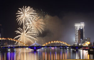 vna-potal-chung-ket-le-hoi-phao-hoa-quoc-te-da-nang-2025-8145765