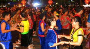 vu-hoi-duong-pho-1