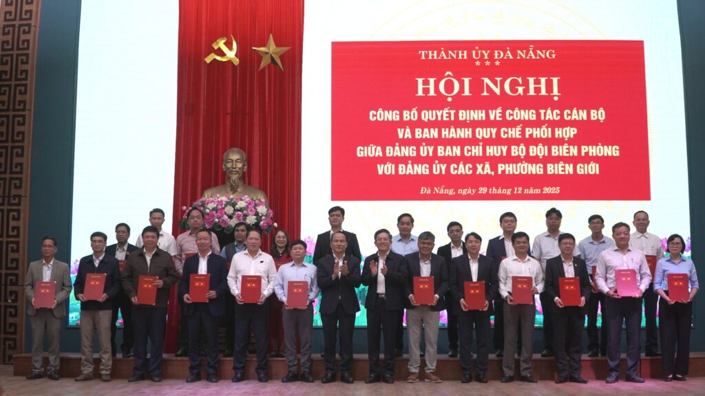 26 can bo xa phuong tham gia BCH Dang bo bien phong 1