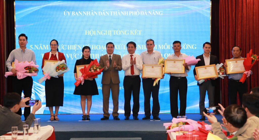 5 nam xu ly o nhiem moi truong khu vuc Au thuyen va cang ca Tho Quang 2