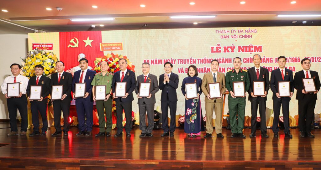 60 nam ngay truyen thong Noi chinh Dang 2