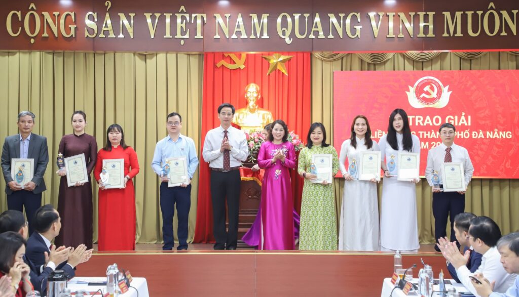Bua liem vang thanh pho 2025 3