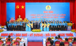 Chu tich Lien doan lao dong thanh pho 12-2025