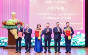 Cong bo quyet dinh ve cong tac can bo 1-12-2025