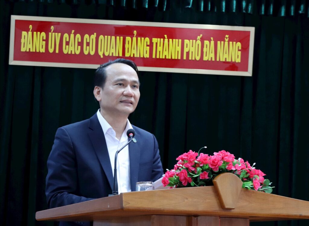 Cong bo quyet dinh ve cong tac can bo 28 11 2025