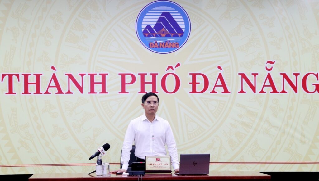Dau tu cong 2025