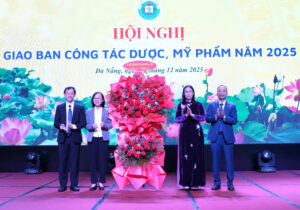 Giao ban cong tac duoc, my pham 2025