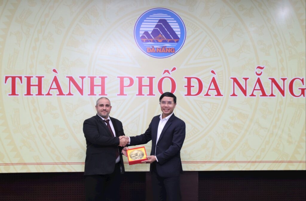 Hoi dong doanh nhan A rap 1765178001