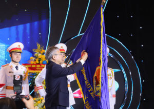 Huan chuong lao dong hang Nhat Hoi doanh nhan tre