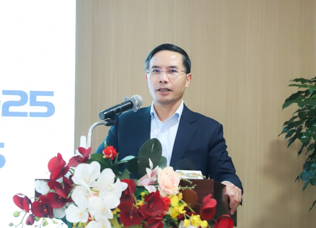 Nam tai chinh 2025