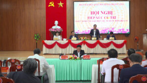 Tiep xuc cu tri xa Thang Dien_1