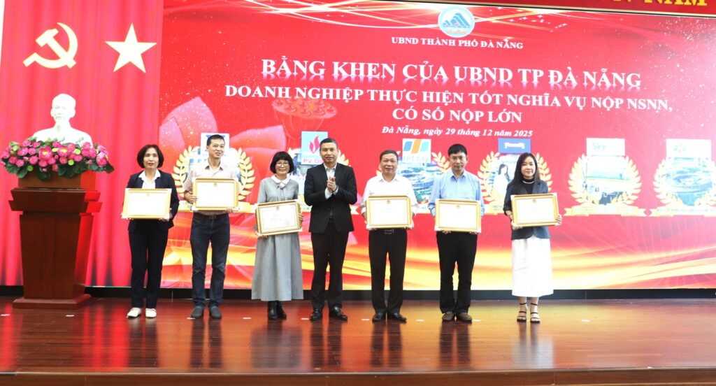 Tong ket Thue 2025 1