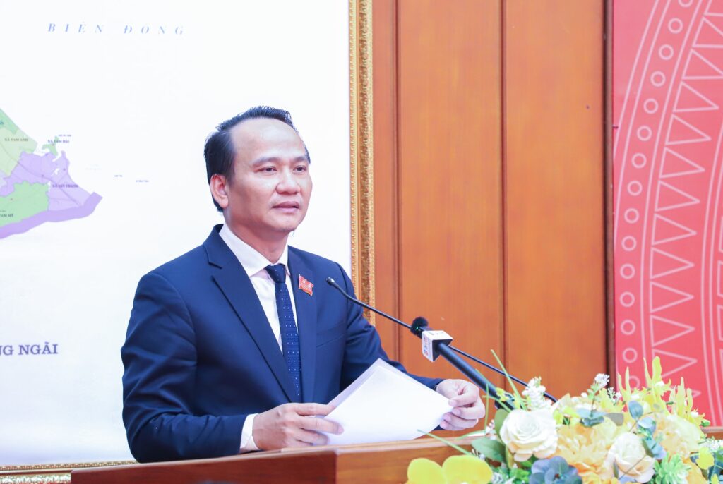 Tong ket cong tac noi chinh Dang 2025 1