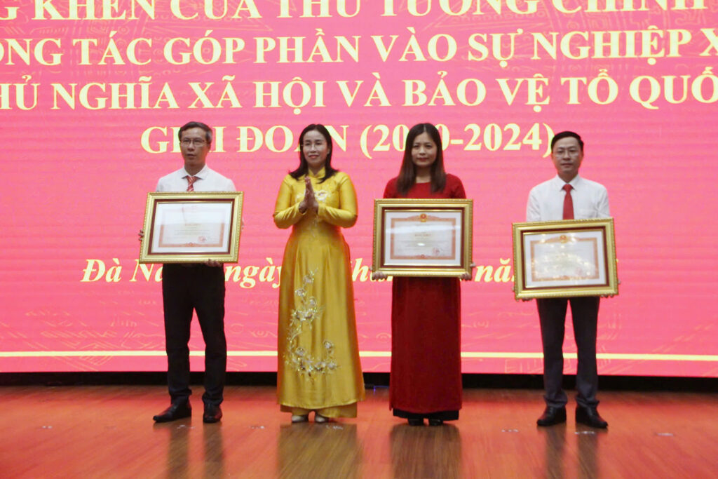 Tong ket nganh tuyen giao 2025 4