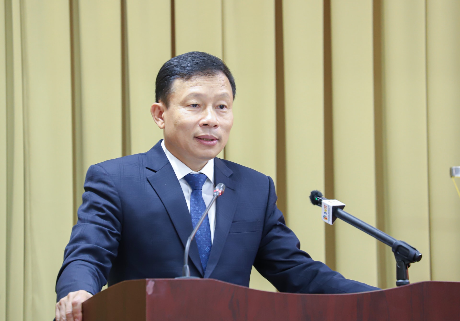 thanh uy5