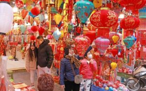 vna-potal-ruc-ro-cho-tet-pho-co-ha-noi-7203116-7747-33244961552277868395513-09172674200688793996891-17666310724392138954969