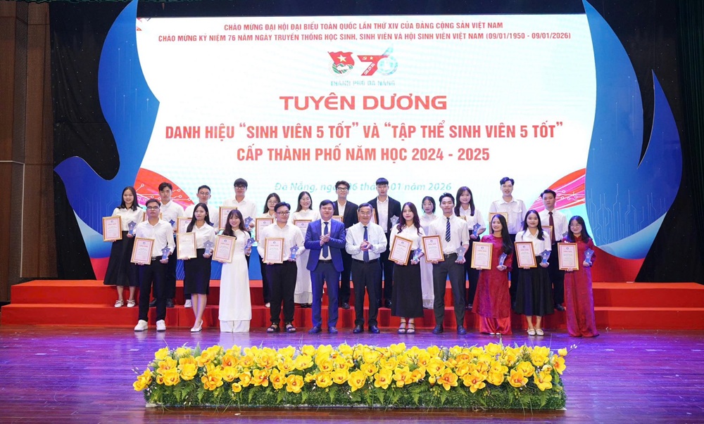75 nam ngay truyen thong HSSV