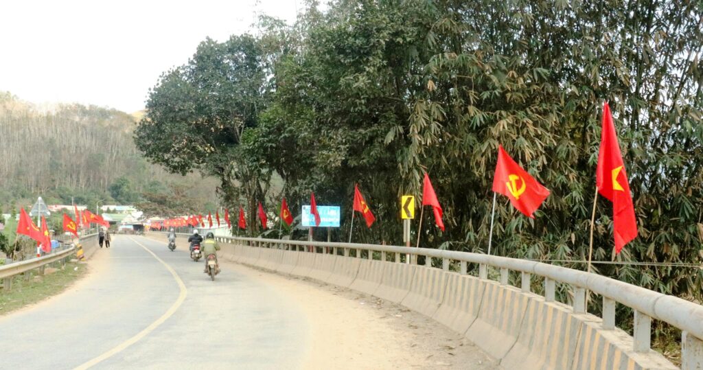 A Vuong cung Dai hoi Dang 1