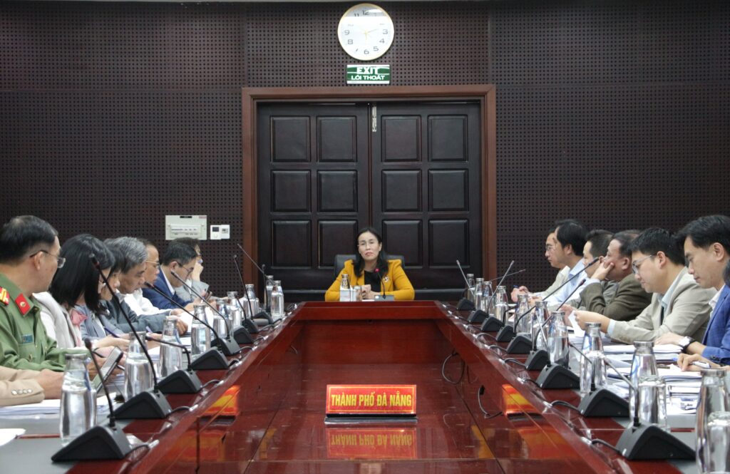 Chuan bi tiep nhan benh vien da khoa trung uong Quang Nam