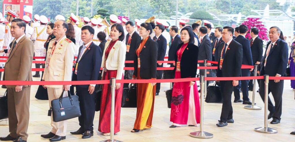 Dai hoi Dang ngay lam viec thu 3 4