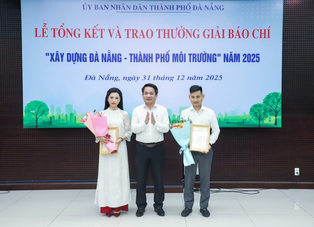 Giai bao chi Da Nang Xay dung thanh pho moi truong 2025 1