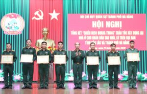 Khen thuong ca nhan tap the xuat sac trong chien dich Quang Trung_1