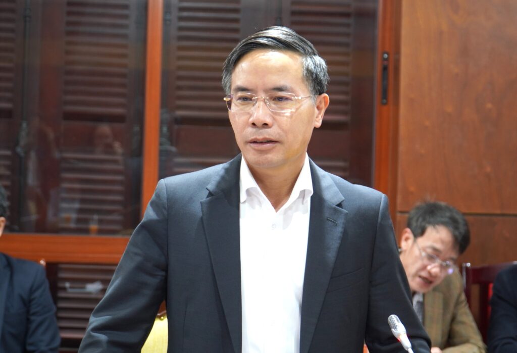 Lam viec voi Tap doan VSIP 5