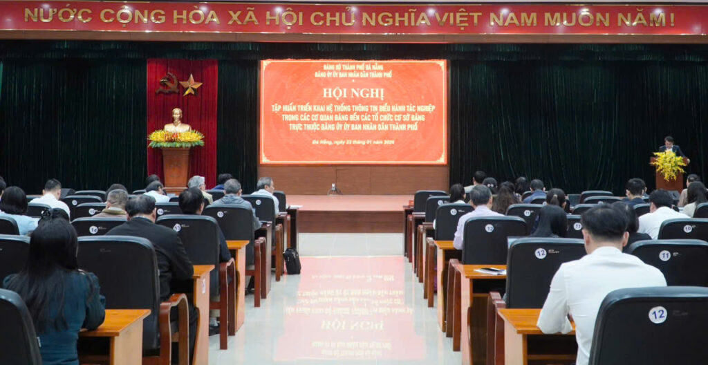 Tap huan he thong dieu hanh tac nghiep trong co quan Dang