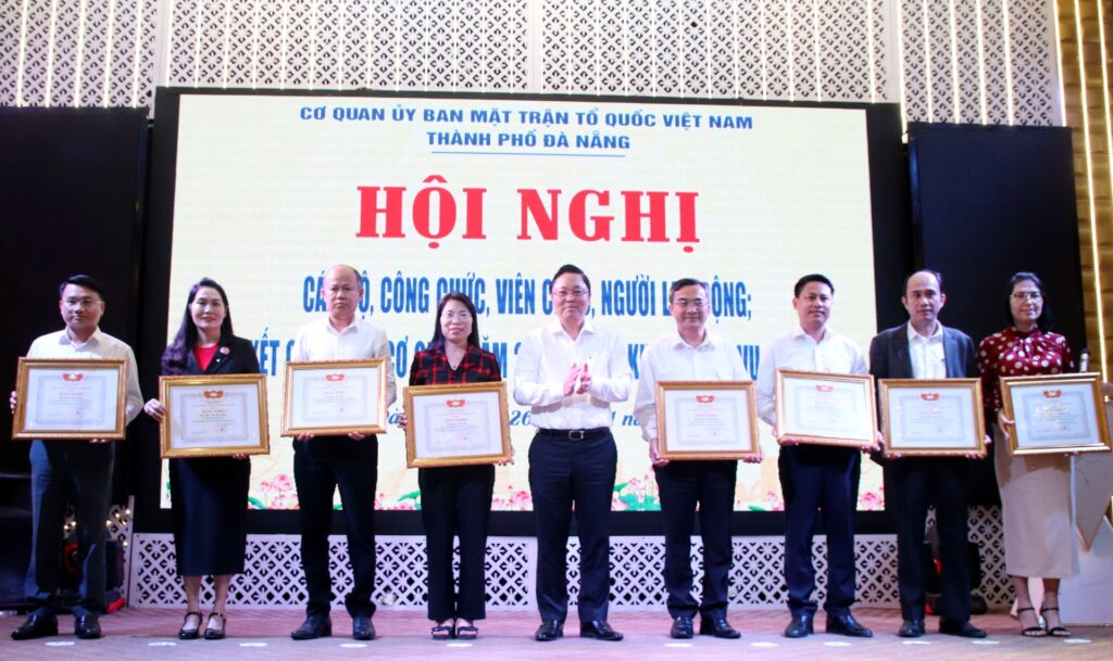 Tong ket cong tac MTTQVN nam 2025 1