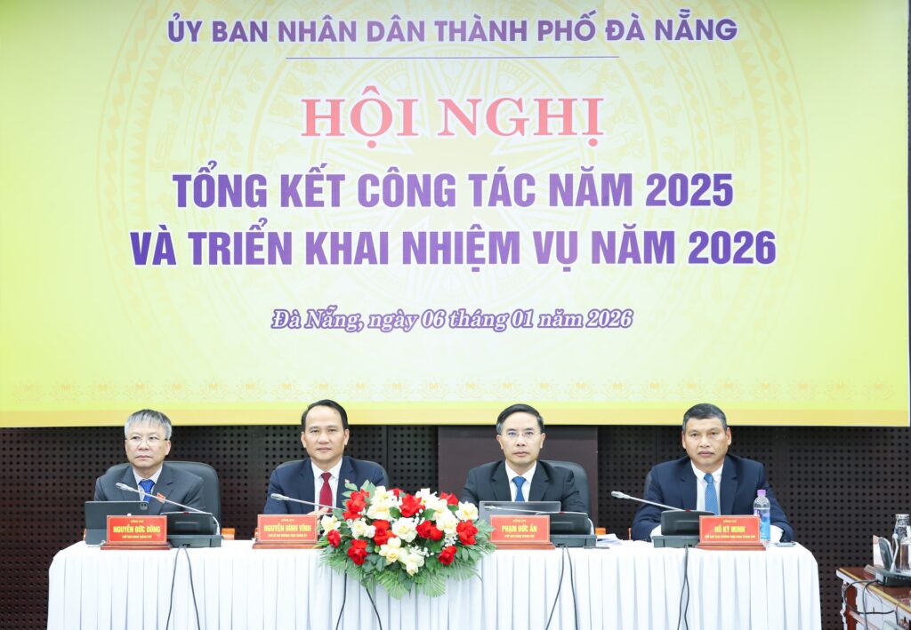 UBND thanh pho tong ket nam 2025