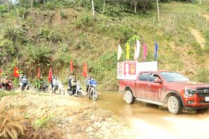 A vuong ngay bau cu