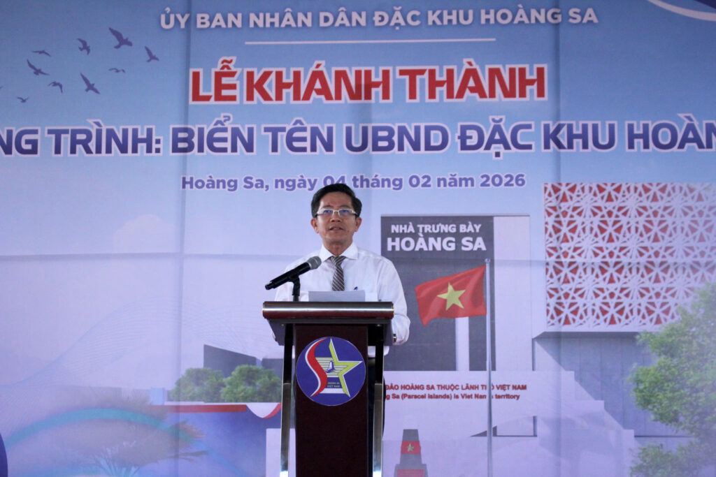 Bien ten UBND dac khu Hoang Sa 1